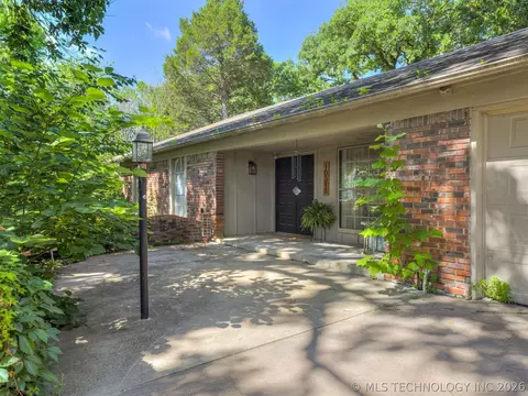 10318 S Sandusky Ave, Tulsa, OK 74137