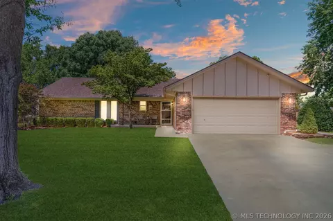8404 Millwood Cir, Broken Arrow, OK 74011