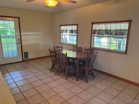 Dining - 85 Pine St, Mead, OK 73449 photo 1 of 1
