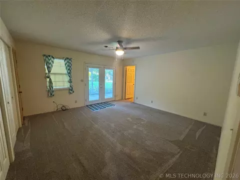 Living - 85 Pine St, Mead, OK 73449 photo 3 of 3