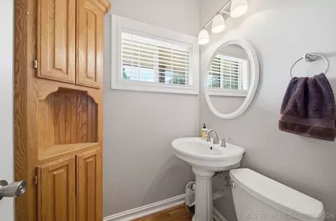 Bath - 6400 El Paso Pl, Broken Arrow, OK 74014 photo 6 of 6