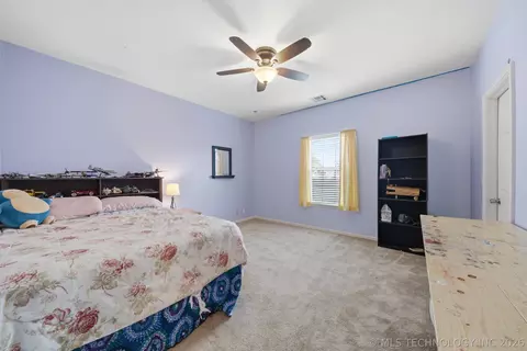 Bedroom - 6400 El Paso Pl, Broken Arrow, OK 74014 photo 2 of 4