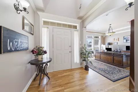 Entry Way - 6400 El Paso Pl, Broken Arrow, OK 74014 photo 2 of 2