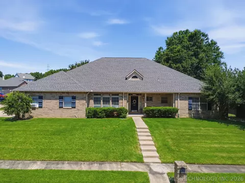 6400 El Paso Pl, Broken Arrow, OK 74014