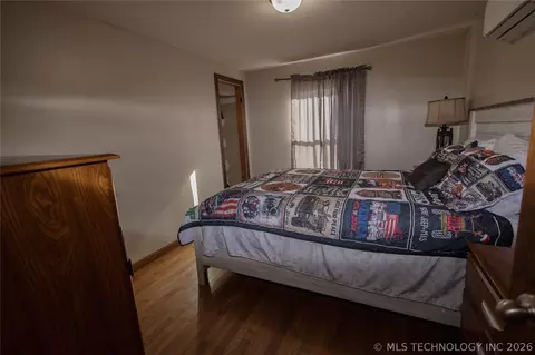 Bedroom - 37801 County Road 492 Rd, Eucha, OK 74342 photo 1 of 13