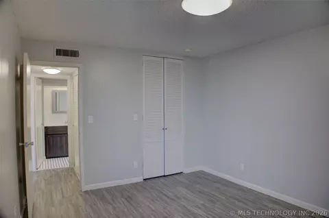 Bedroom - 1502 S Boulder Avenue 18k, Tulsa, OK 74119 photo 2 of 2