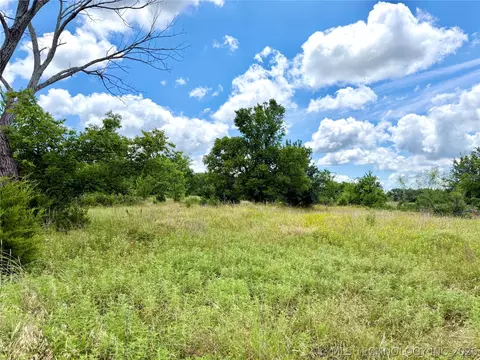 Pueblo Drive, Ardmore, OK 73401
