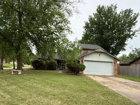 100 S Crabtree Rd, Muskogee, OK 74403