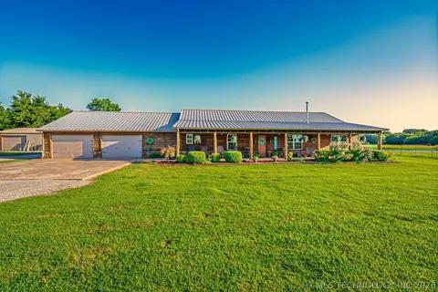 Exterior - 25508 E 740 Rd, Wagoner, OK 74467 photo 1 of 11