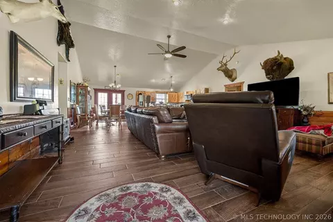 Entry Way - 25508 E 740 Rd, Wagoner, OK 74467 photo 1 of 3