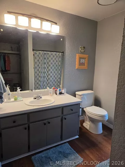 Bath - 15 Ridgeway Ln, Eufaula, OK 74432 photo 1 of 5