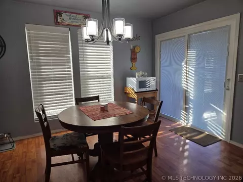 Dining - 15 Ridgeway Ln, Eufaula, OK 74432 photo 2 of 2
