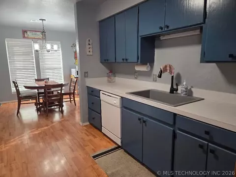Kitchen - 15 Ridgeway Ln, Eufaula, OK 74432 photo 1 of 3