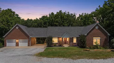 11005 E 156th St N, Collinsville, OK 74021