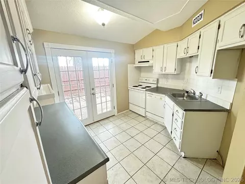 Kitchen - 13236 E 30th Place C, Tulsa, OK 74134 photo 3 of 3