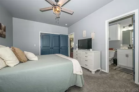 Bedroom - 900 E 6th, Ada, OK 74820 photo 3 of 4