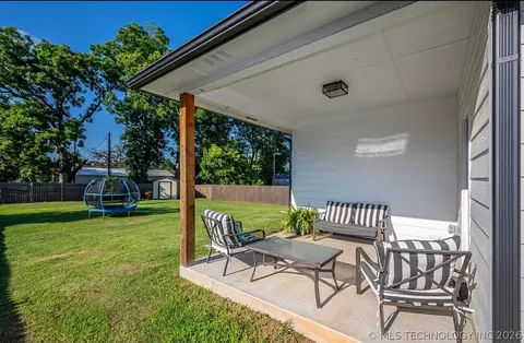 Exterior - 900 E 6th, Ada, OK 74820 photo 4 of 7