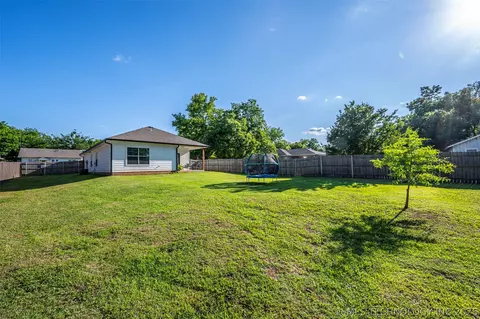 Exterior - 900 E 6th, Ada, OK 74820 photo 6 of 7