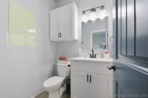 Bath - 900 E 6th, Ada, OK 74820 photo 2 of 2