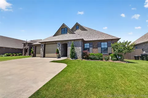 8108 N 77th East Ave, Owasso, OK 74055
