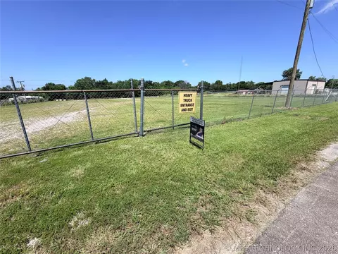 1800 S Haynie St, Skiatook, OK 74070