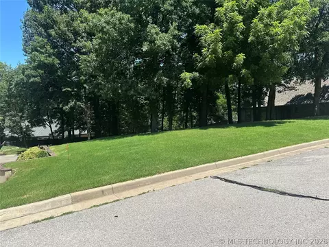 6623 E 114th St S, Bixby, OK 74008