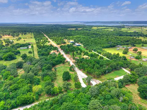 18 Emberlyn Ln, Eufaula, OK 74432 photo 4