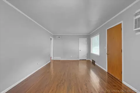 7104 E 8th St, Tulsa, OK 74112 photo 10
