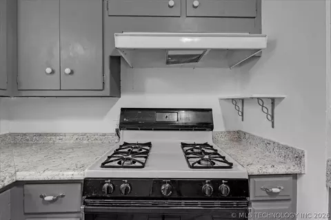 7104 E 8th St, Tulsa, OK 74112 photo 14