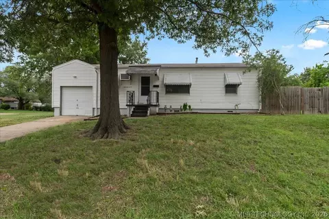 7104 E 8th St, Tulsa, OK 74112 photo 2