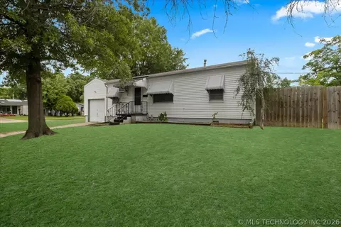 7104 E 8th St, Tulsa, OK 74112 photo 5