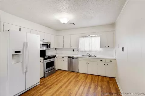 Kitchen - 115 Main St, Hendrix, OK 74741 photo 1 of 2