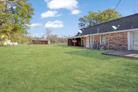 Exterior - 115 Main St, Hendrix, OK 74741 photo 5 of 7
