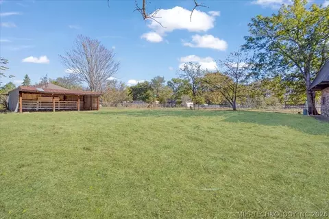 Exterior - 115 Main St, Hendrix, OK 74741 photo 6 of 7