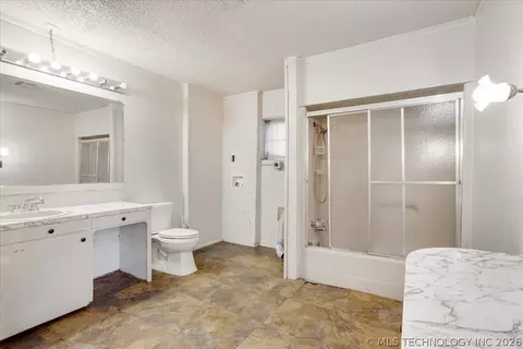 Bath - 115 Main St, Hendrix, OK 74741 photo 1 of 3