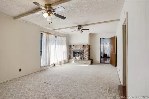 Living - 115 Main St, Hendrix, OK 74741 photo 8 of 8