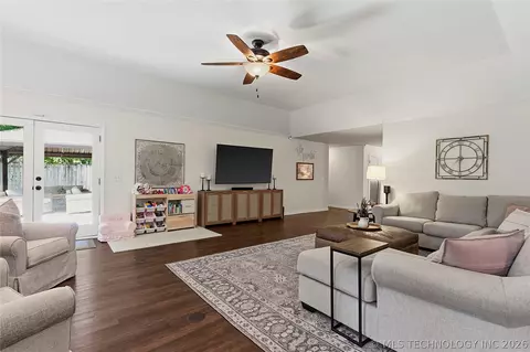 Living - 6920 E 99th St, Tulsa, OK 74133 photo 3 of 3
