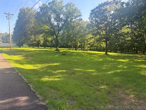 700 Road E, Wagoner, OK 74467 photo 2