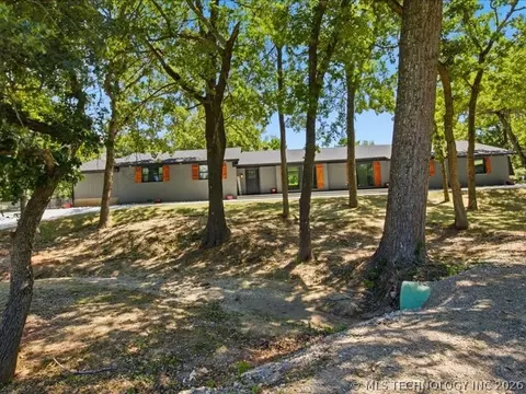 106 S New Bethel, Ada, OK 74820