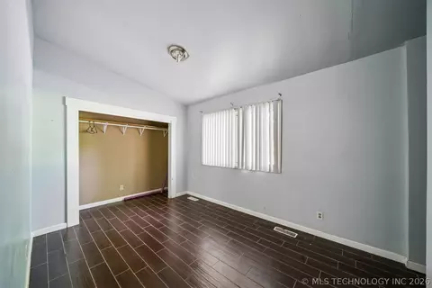 Bedroom - 2507 E Sidney Ave, Broken Arrow, OK 74014 photo 2 of 3