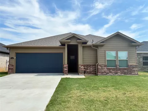 1194 Wild Indigo Cir, Calera, OK 74730