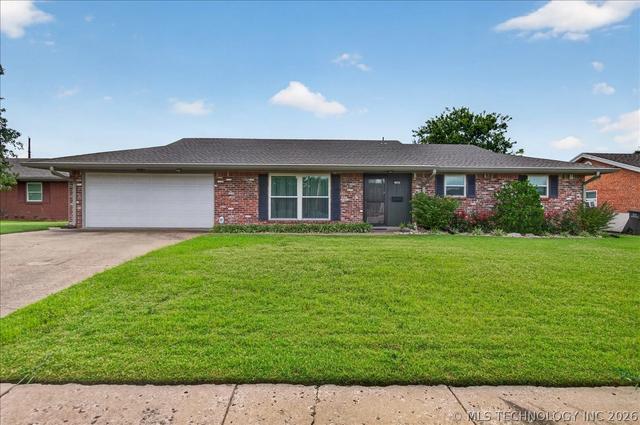 142 S Fenway Pl, Bartlesville, OK 74006