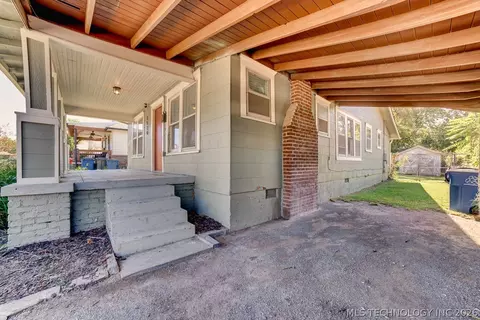 2520 E 7th St, Tulsa, OK 74104 photo 2