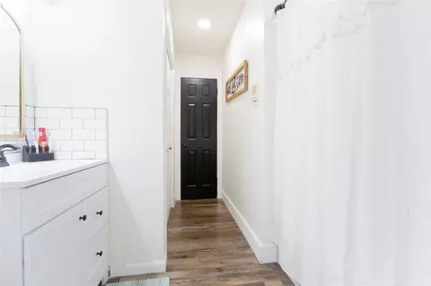 Entry Way - 804 E Pierce Ave, Mcalester, OK 74501 photo 8 of 8