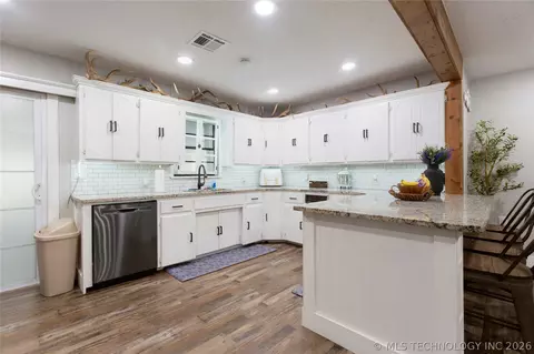Kitchen - 804 E Pierce Ave, Mcalester, OK 74501 photo 1 of 7