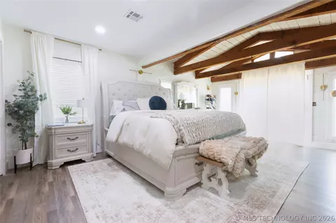 Bedroom - 804 E Pierce Ave, Mcalester, OK 74501 photo 1 of 6
