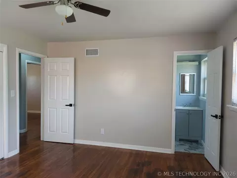 Bedroom - 6604 E 26th Ct, Tulsa, OK 74129 photo 5 of 5