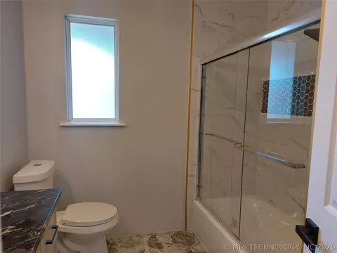 Bath - 6604 E 26th Ct, Tulsa, OK 74129 photo 3 of 7