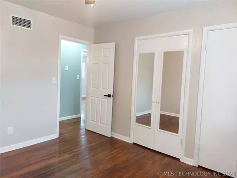 Bedroom - 6604 E 26th Ct, Tulsa, OK 74129 photo 2 of 5