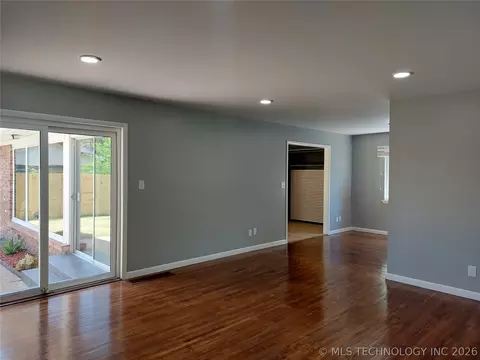 Living - 6604 E 26th Ct, Tulsa, OK 74129 photo 1 of 12